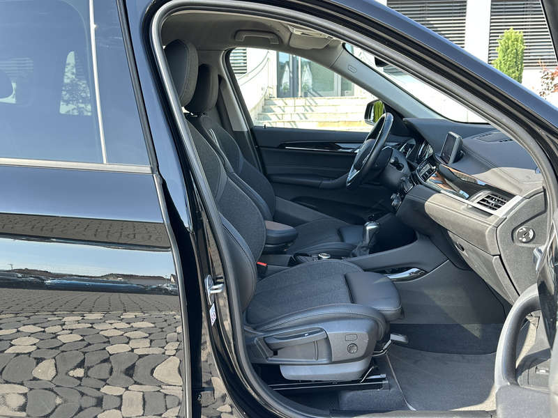 BMW X1 xDrive25 Plug-In Sport Line LED ACC NAV+ HIFI — photo 10