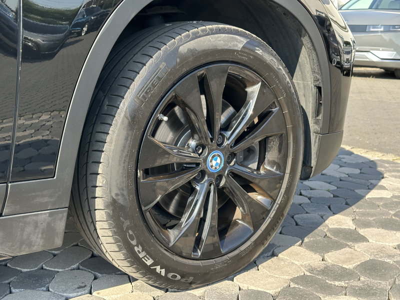 BMW X1 xDrive25 Plug-In Sport Line LED ACC NAV+ HIFI — photo 23