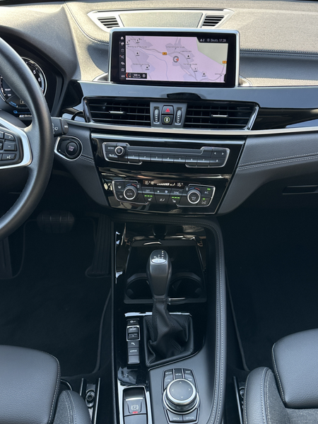 BMW X1 xDrive25 Plug-In Sport Line LED ACC NAV+ HIFI — photo 17