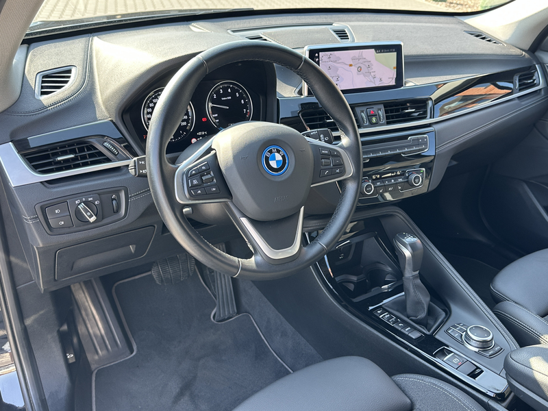 BMW X1 xDrive25 Plug-In Sport Line LED ACC NAV+ HIFI — photo 14