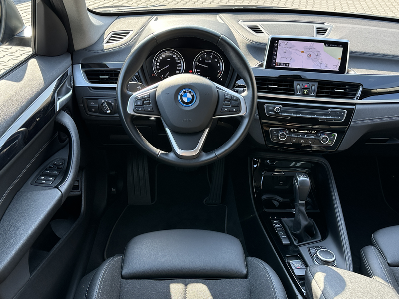 BMW X1 xDrive25 Plug-In Sport Line LED ACC NAV+ HIFI — photo 15