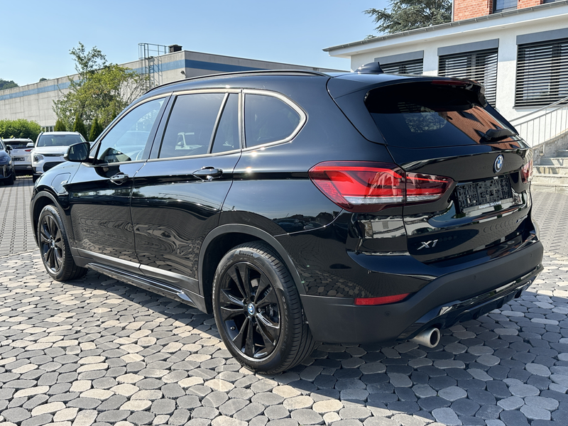 BMW X1 xDrive25 Plug-In Sport Line LED ACC NAV+ HIFI — photo 6