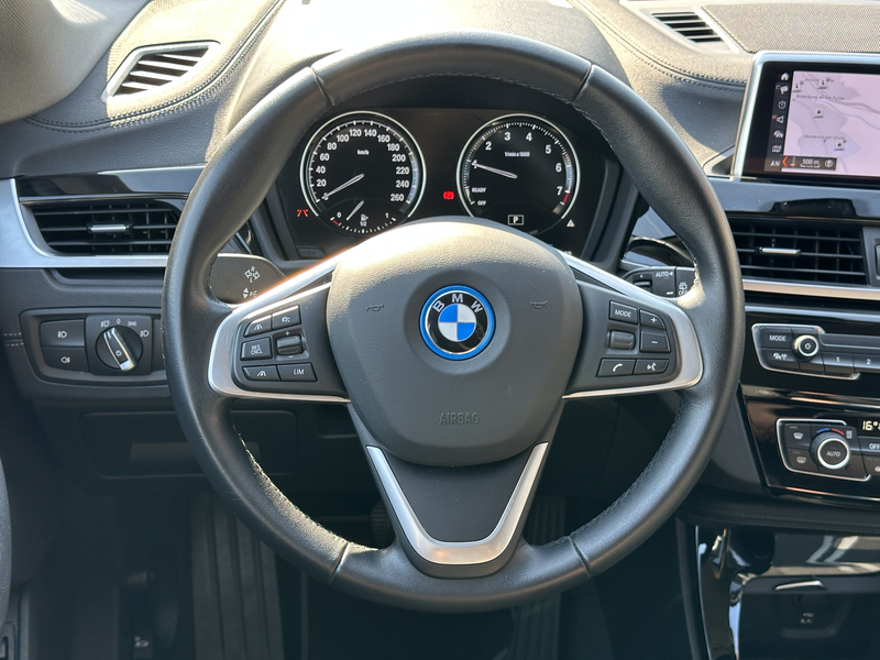BMW X1 xDrive25 Plug-In Sport Line LED ACC NAV+ HIFI — photo 16