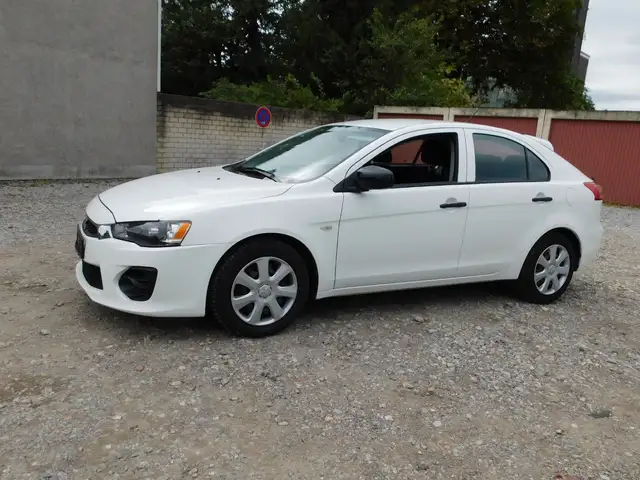 Mitsubishi Lancer