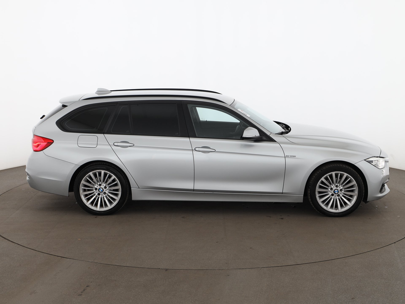BMW 318 d Touring Advantage LED NAVI SITZHZG R-CAM PDC — photo 4