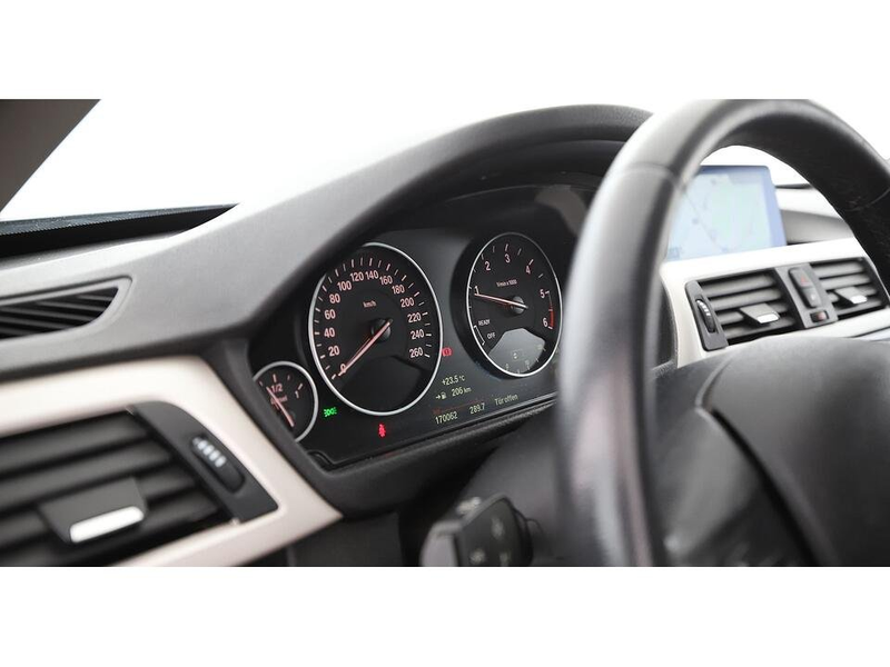 BMW 318 d Touring Advantage LED NAVI SITZHZG R-CAM PDC — photo 15