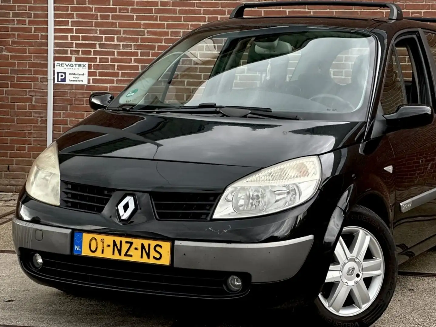 Renault Grand Scenic 2.0-16V Expr.Luxe Zwart - 2