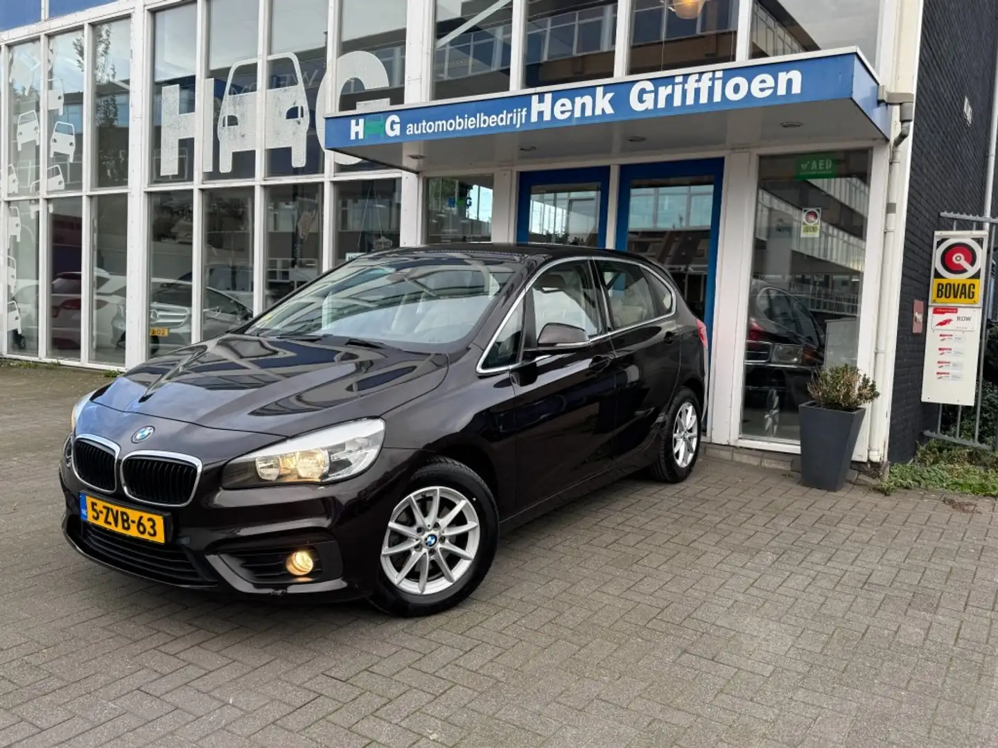 BMW 218 218d Active Tourer Essential I Automaat I Navigati Brun - 1