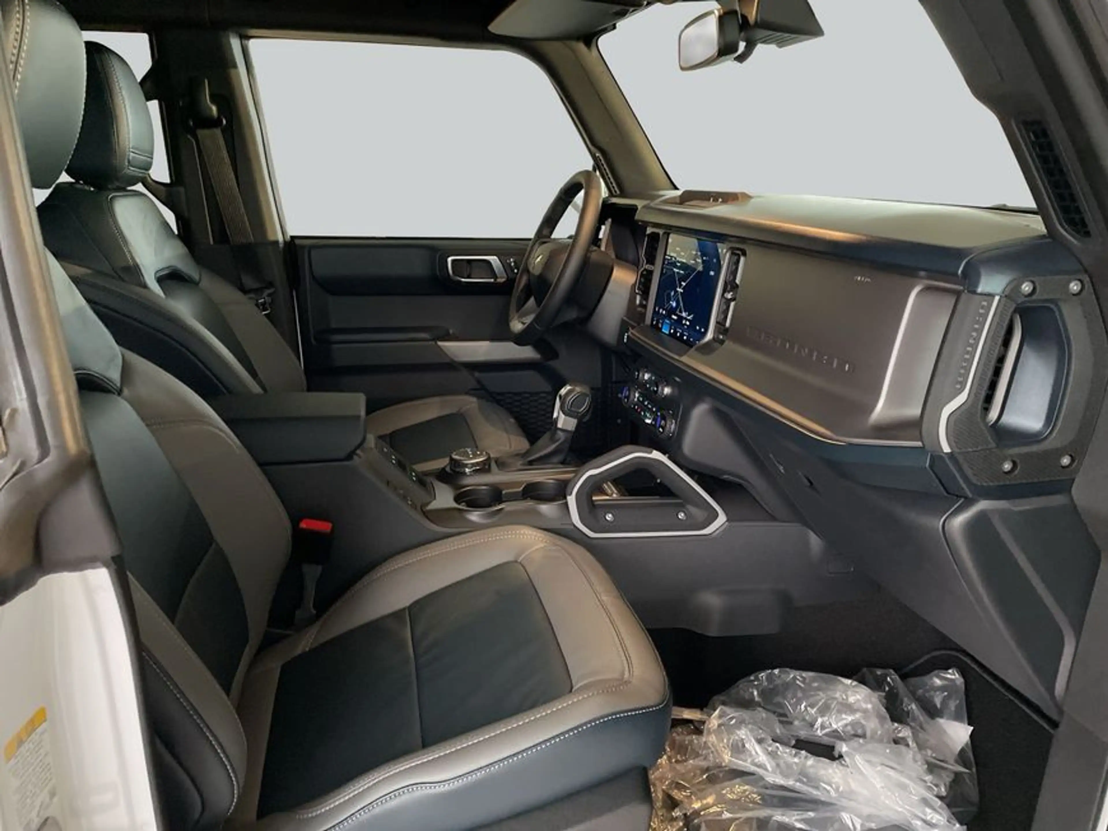 Ford Bronco 2.7 EcoBoost V6 Outer Banks 246 kW, 5-türig — photo 12