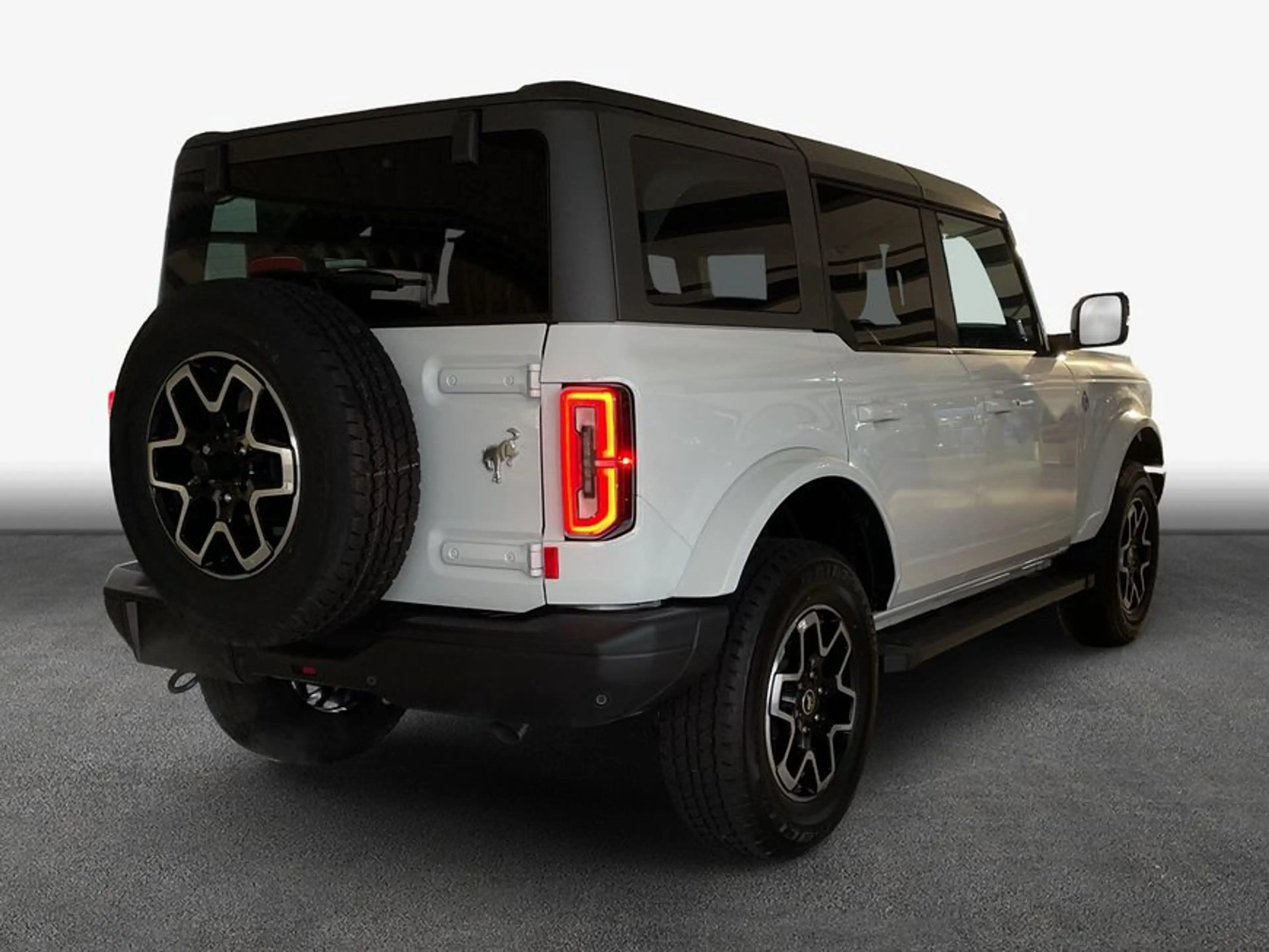 Ford Bronco 2.7 EcoBoost V6 Outer Banks 246 kW, 5-türig — photo 2