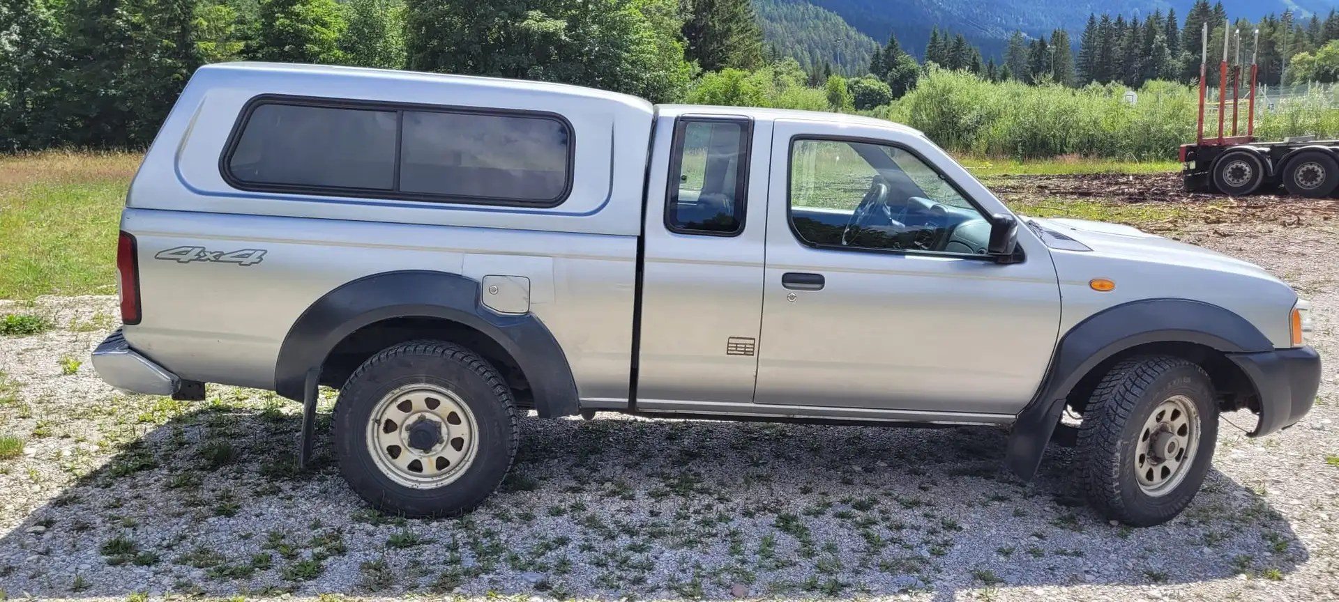 Nissan NP300 Navara D22 Pick up King Cab mit Hardtop Grijs - 2