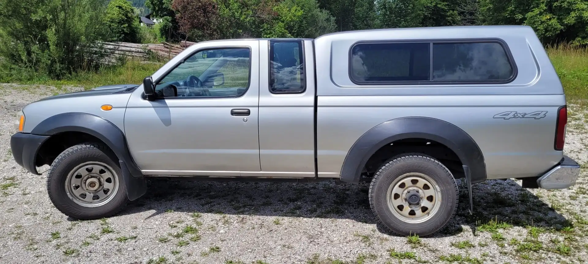 Nissan NP300 Navara D22 Pick up King Cab mit Hardtop Grijs - 1