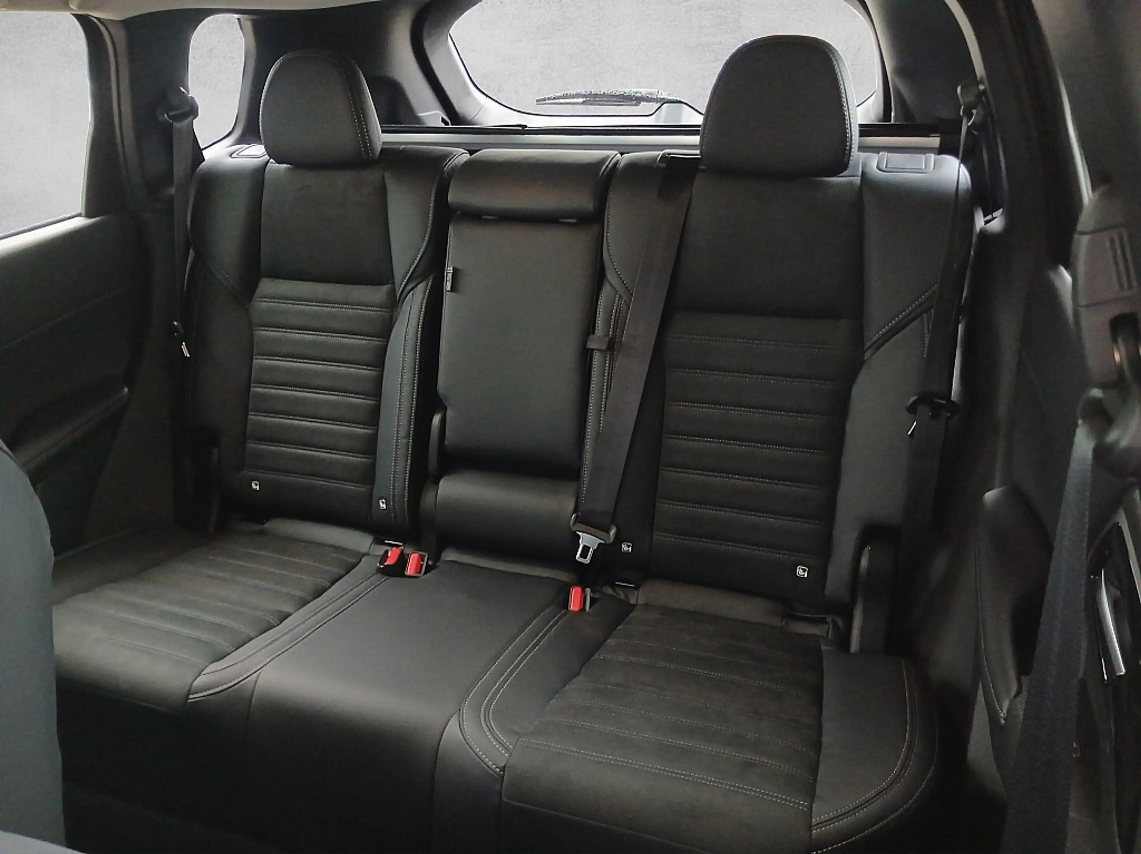 Mitsubishi Outlander 2,4 PHEV S-AWC Invite 306 PS Systemleistung — photo 12