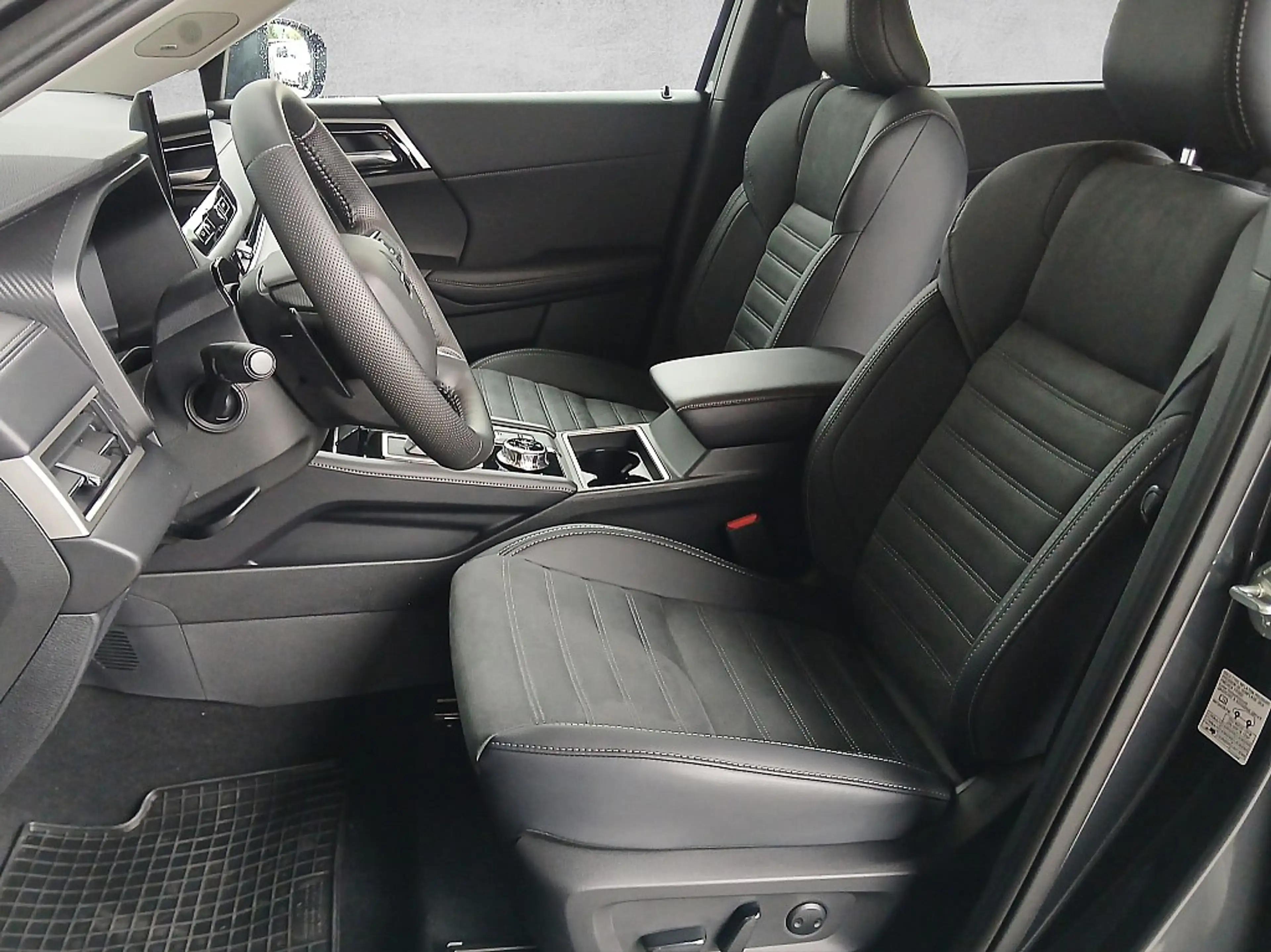 Mitsubishi Outlander 2,4 PHEV S-AWC Invite 306 PS Systemleistung — photo 11