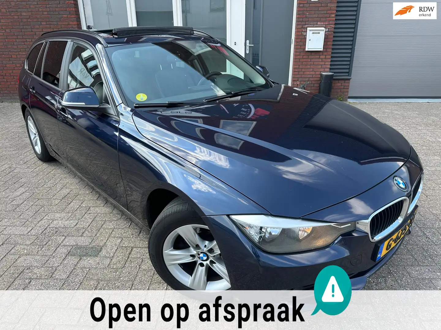 BMW 318 3-serie Touring 318d M Sport Edition High Executiv Bleu - 1