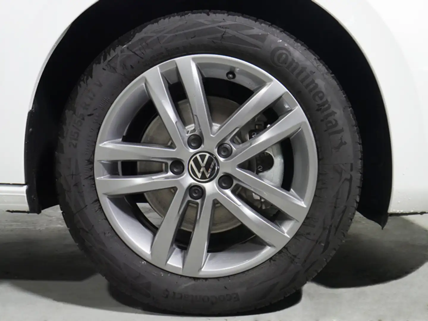 Volkswagen Touran 2.0TDI Más DSG7 110kW Blanco - 2