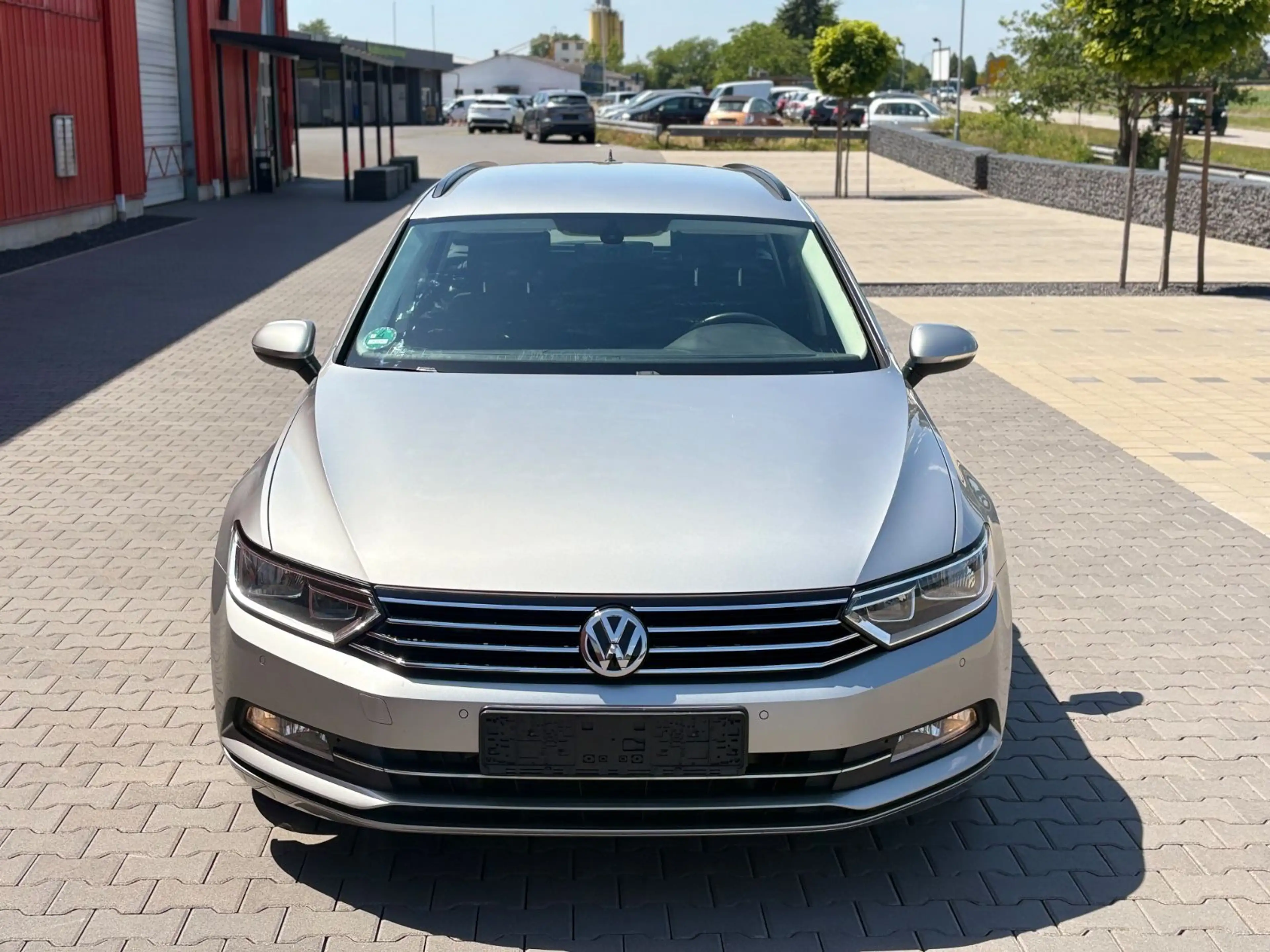 Volkswagen Passat Variant Passat 2.0 TDI 2Hand Navi Tüv ist Neu ACC AHK — photo 11