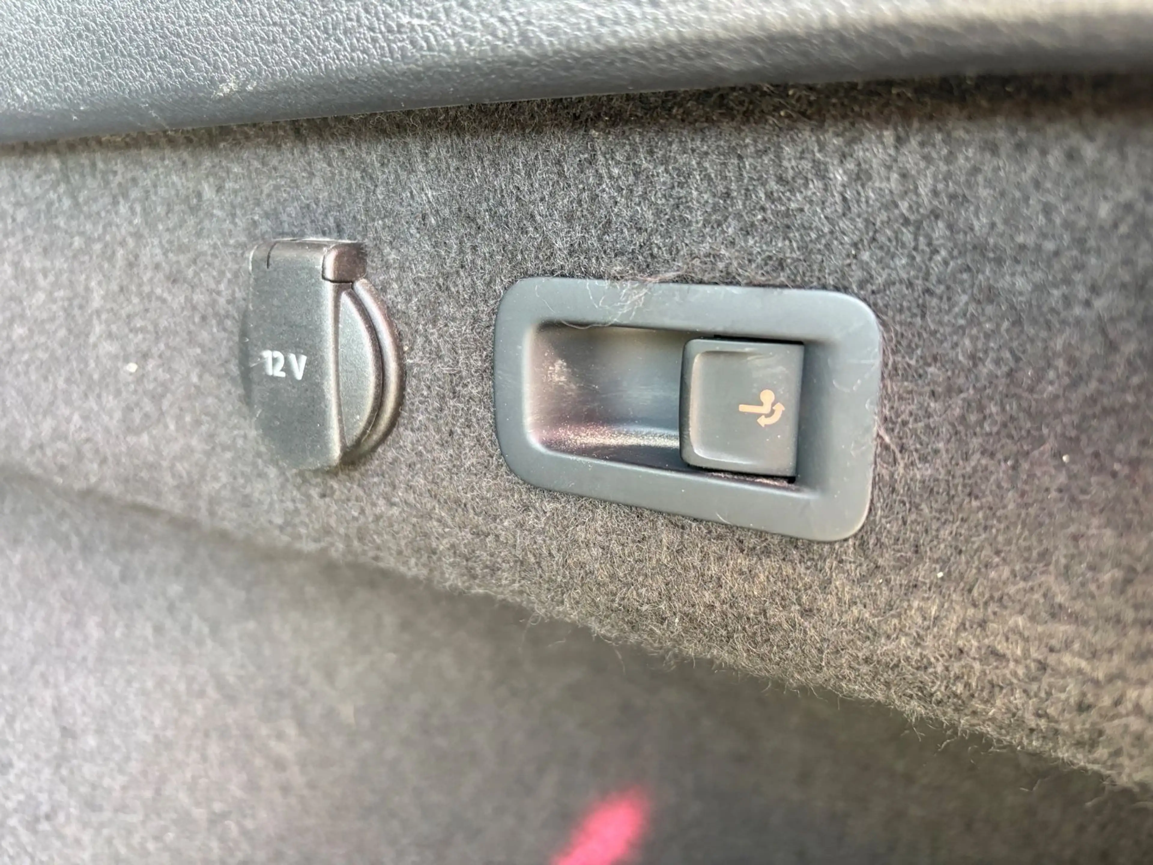 Volkswagen Passat Variant Passat 2.0 TDI 2Hand Navi Tüv ist Neu ACC AHK — photo 6