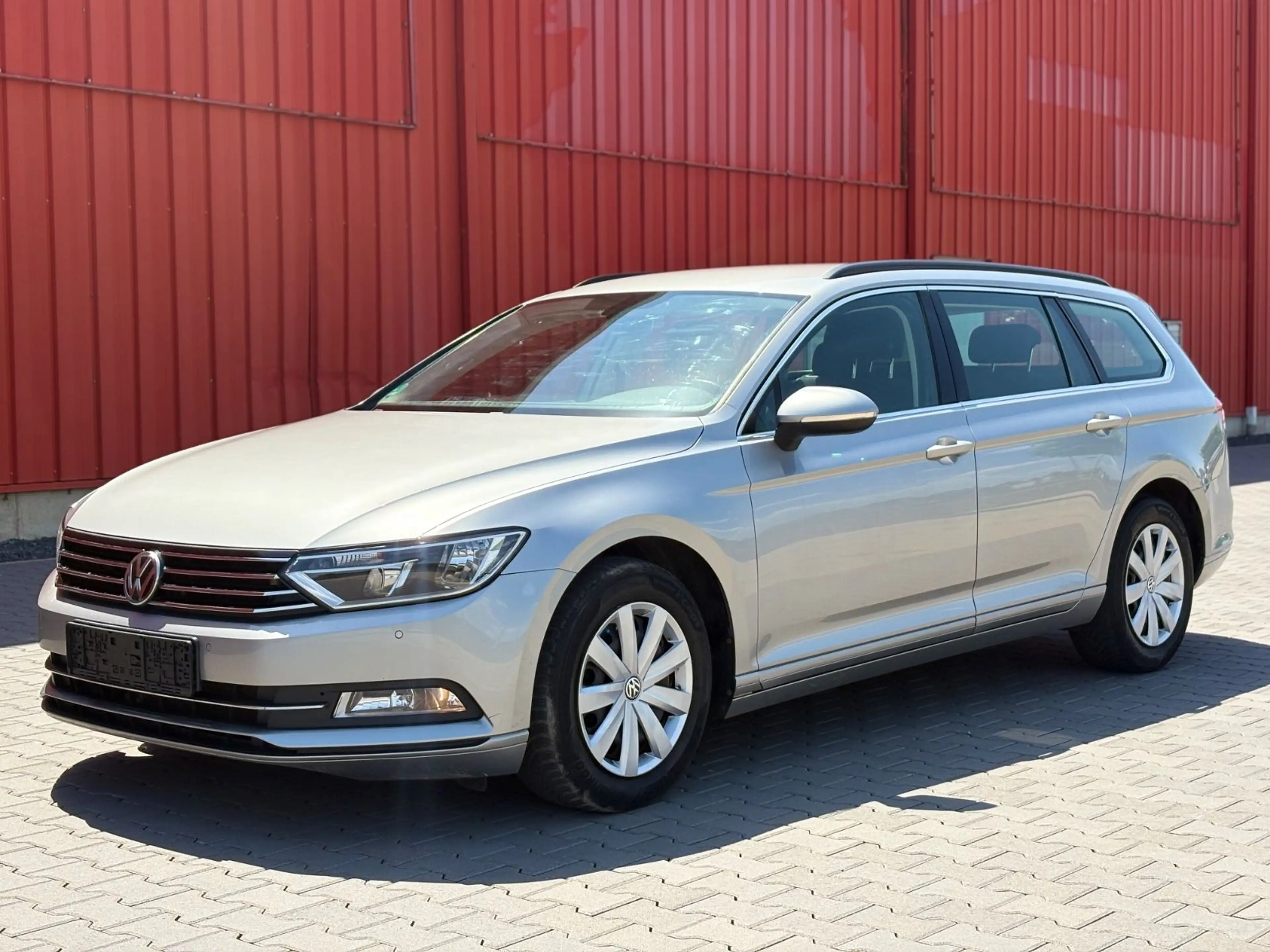 Volkswagen Passat Variant Passat 2.0 TDI 2Hand Navi Tüv ist Neu ACC AHK