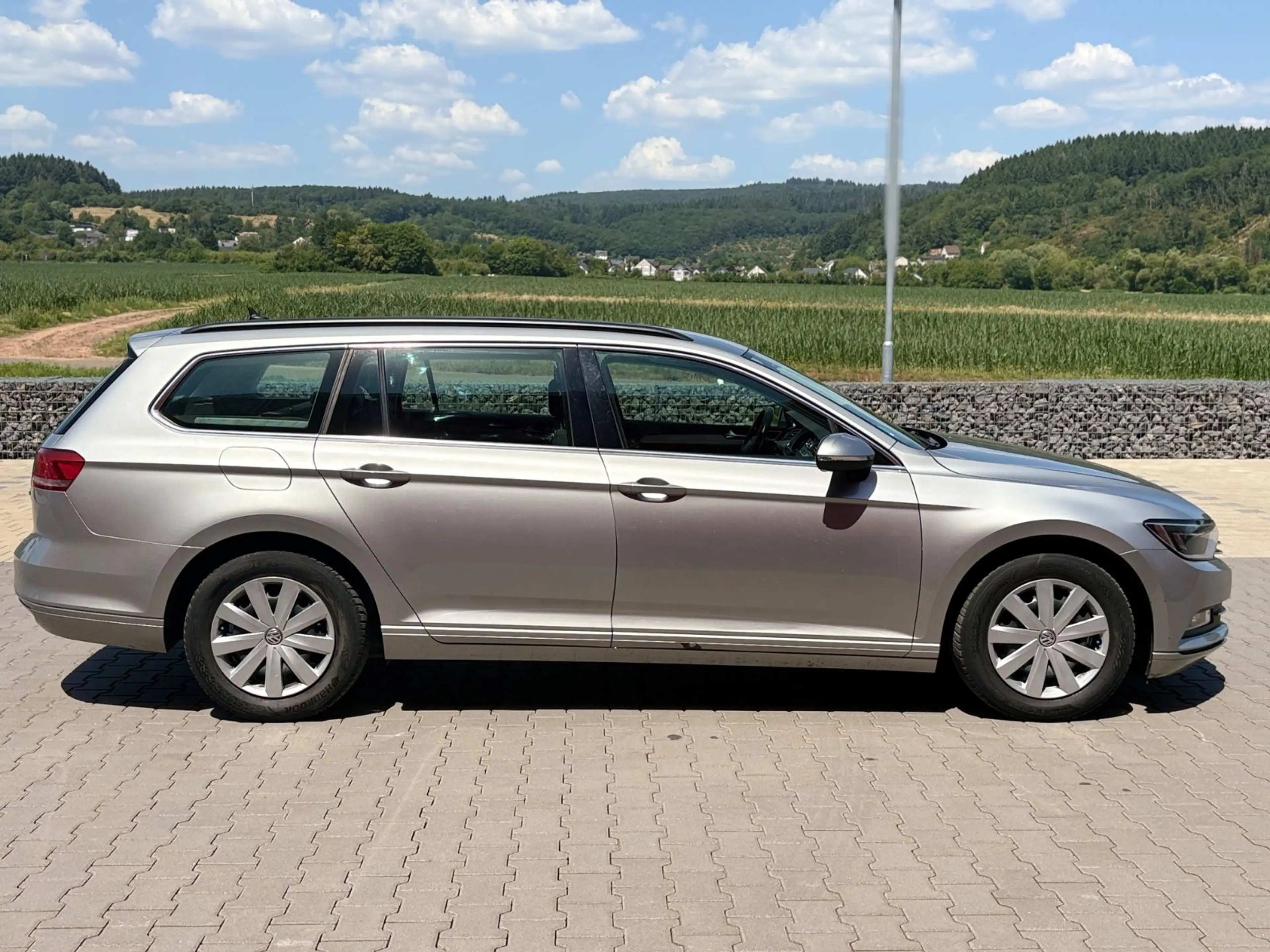 Volkswagen Passat Variant Passat 2.0 TDI 2Hand Navi Tüv ist Neu ACC AHK — photo 9