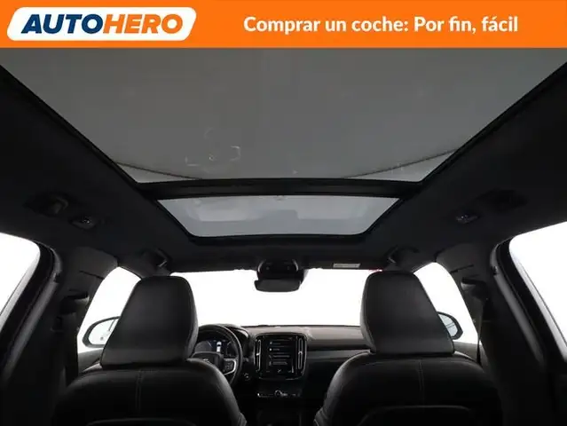 Volvo XC40 view 20