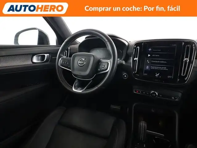 Volvo XC40 view 14