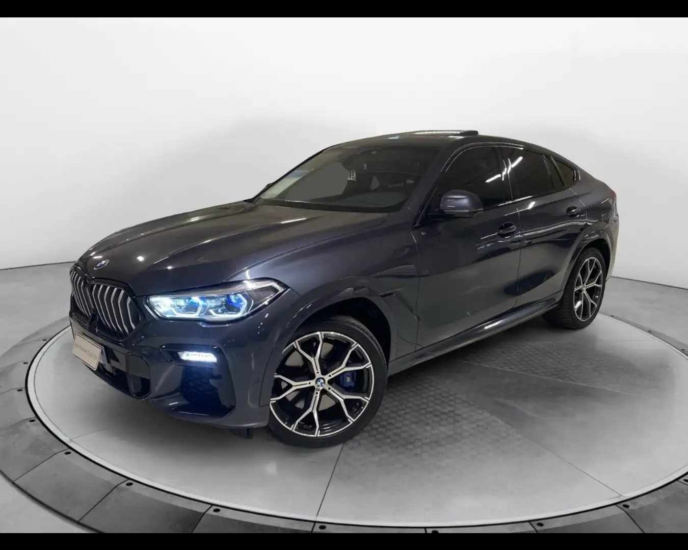 BMW X6 xdrive40d mhev 48V Msport auto Stříbrná - 1