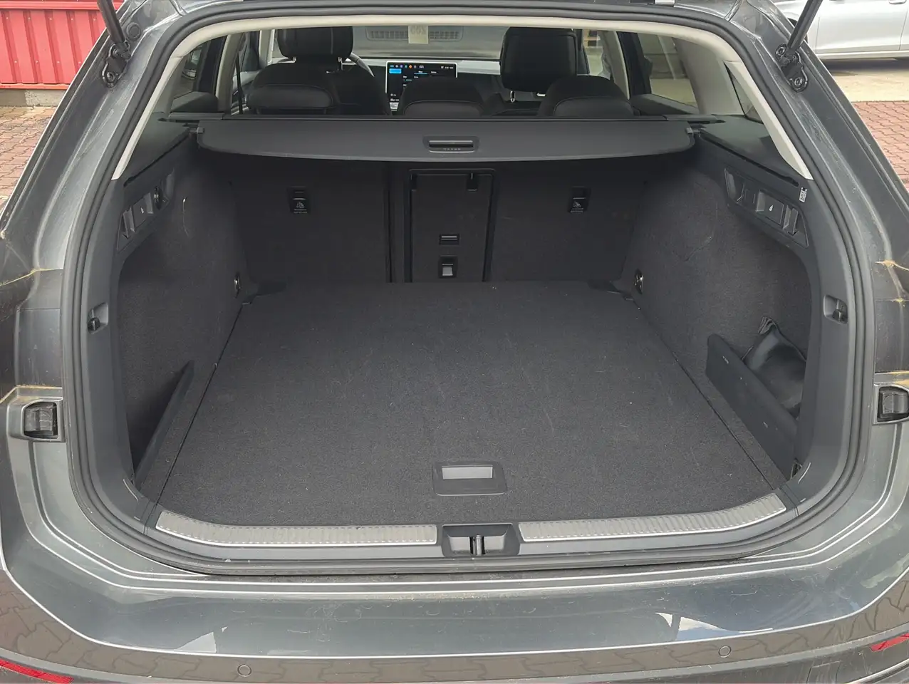 Volkswagen Passat Variant 1.5 eTSI MHEV DSG*Massage*KeyGo*Navi*LED 15