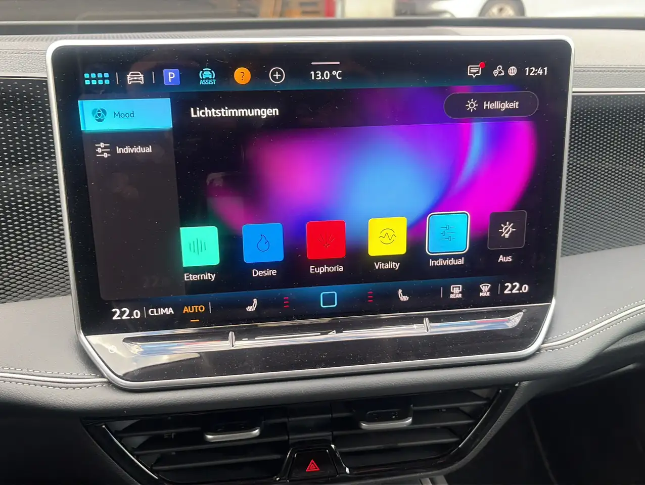Volkswagen Passat Variant 1.5 eTSI MHEV DSG*Massage*KeyGo*Navi*LED 13