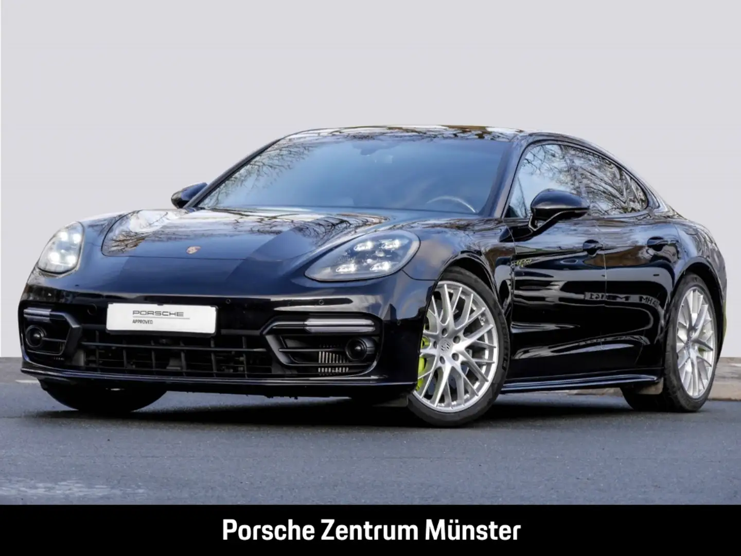 Porsche Panamera Turbo S E-Hybrid HA-Lenkung InnoDrive Noir - 1
