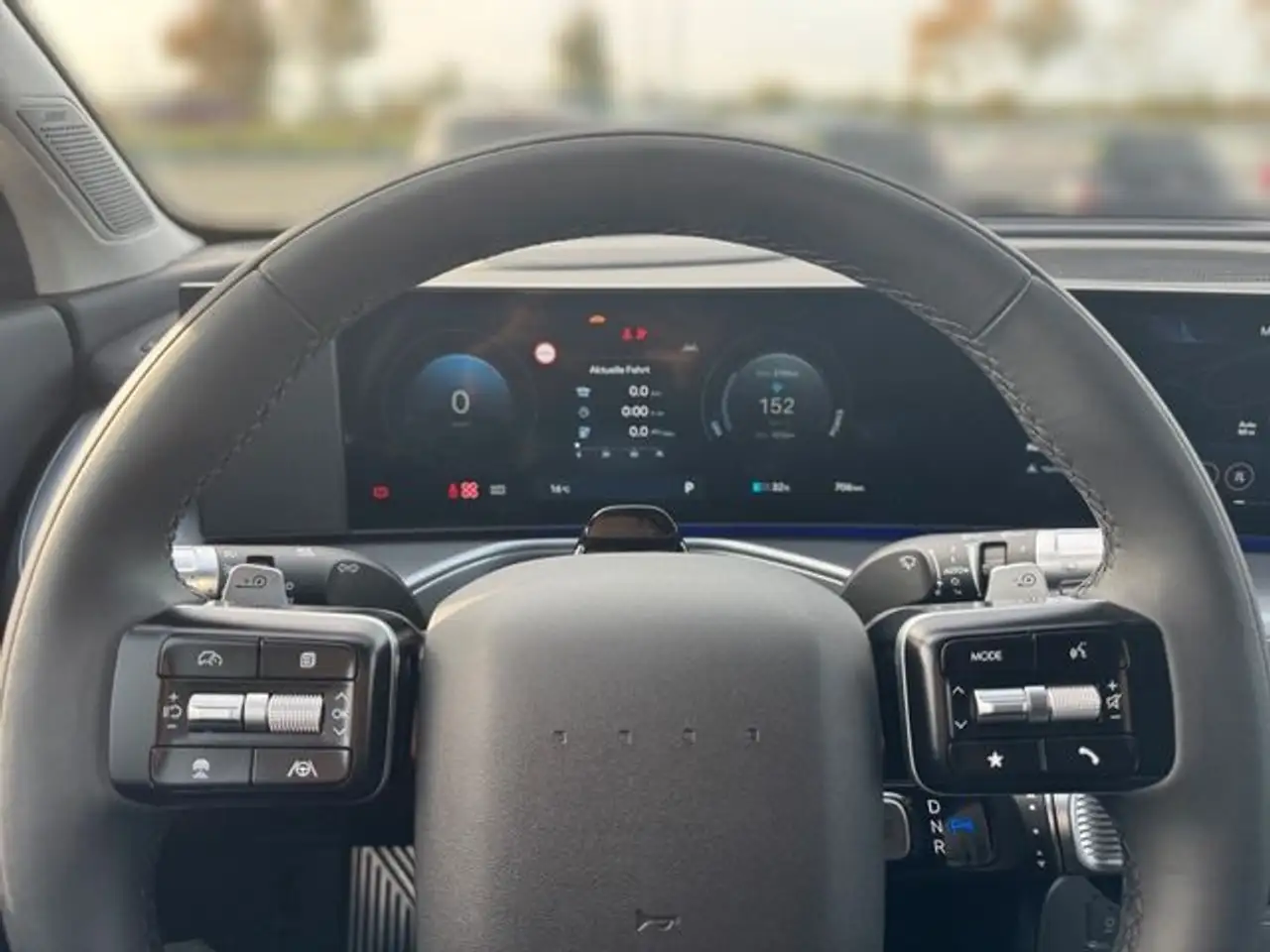 Hyundai IONIQ 9 110kWh 4WD UNIQ 6 Sitzer Pano-Dach HUD StandHZG Pa 8