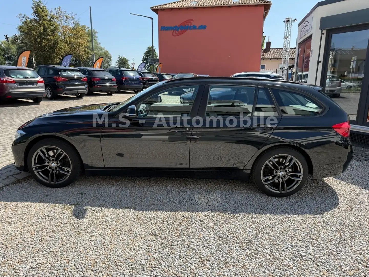 BMW 330 d Touring xDrive Advantage*LED*Navi*SHZ*PDC* Schwarz - 2