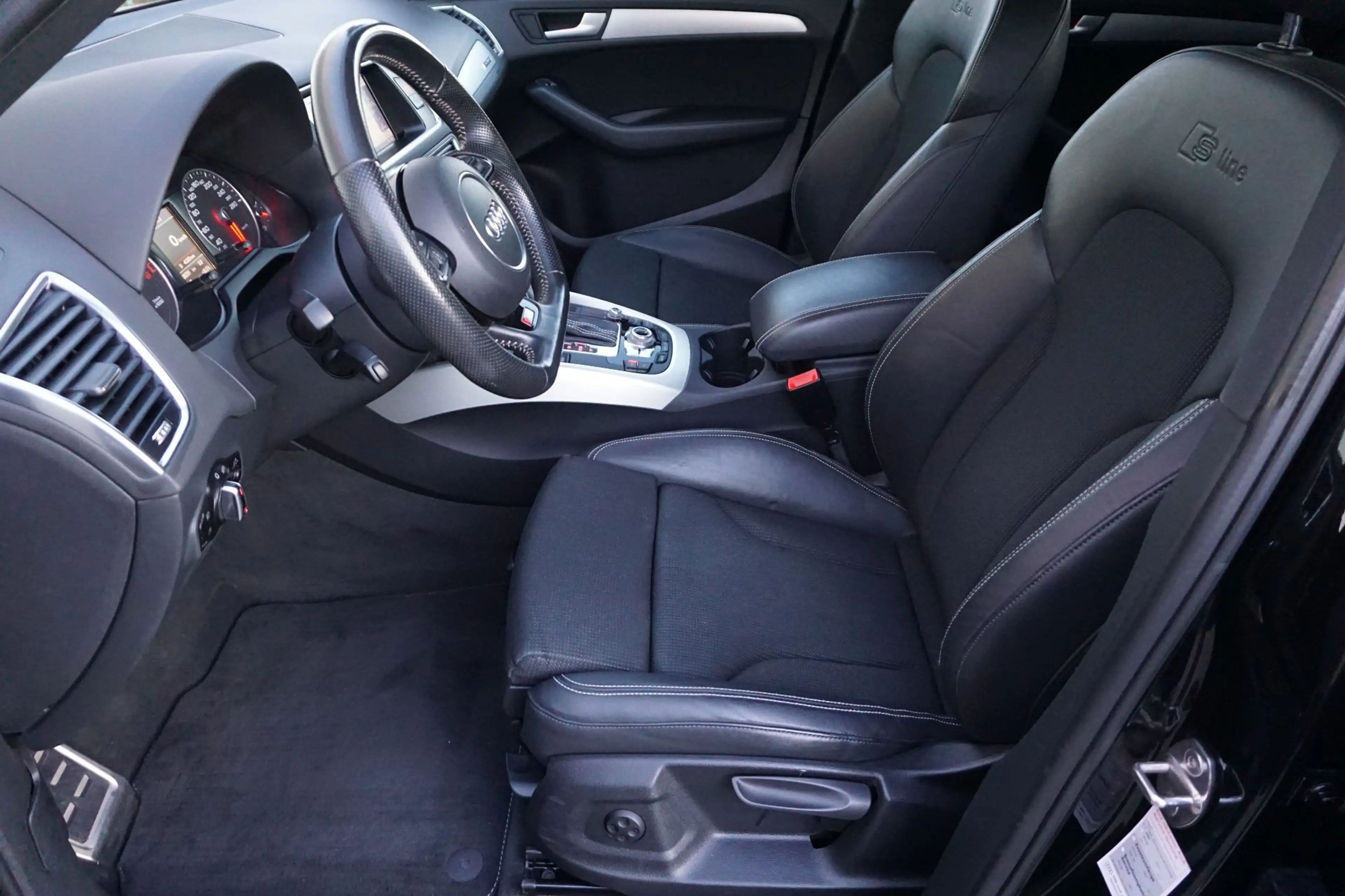Audi Q5 2,0 TDI quattro Sport S-tronic | € 134 mtl | S li — photo 10