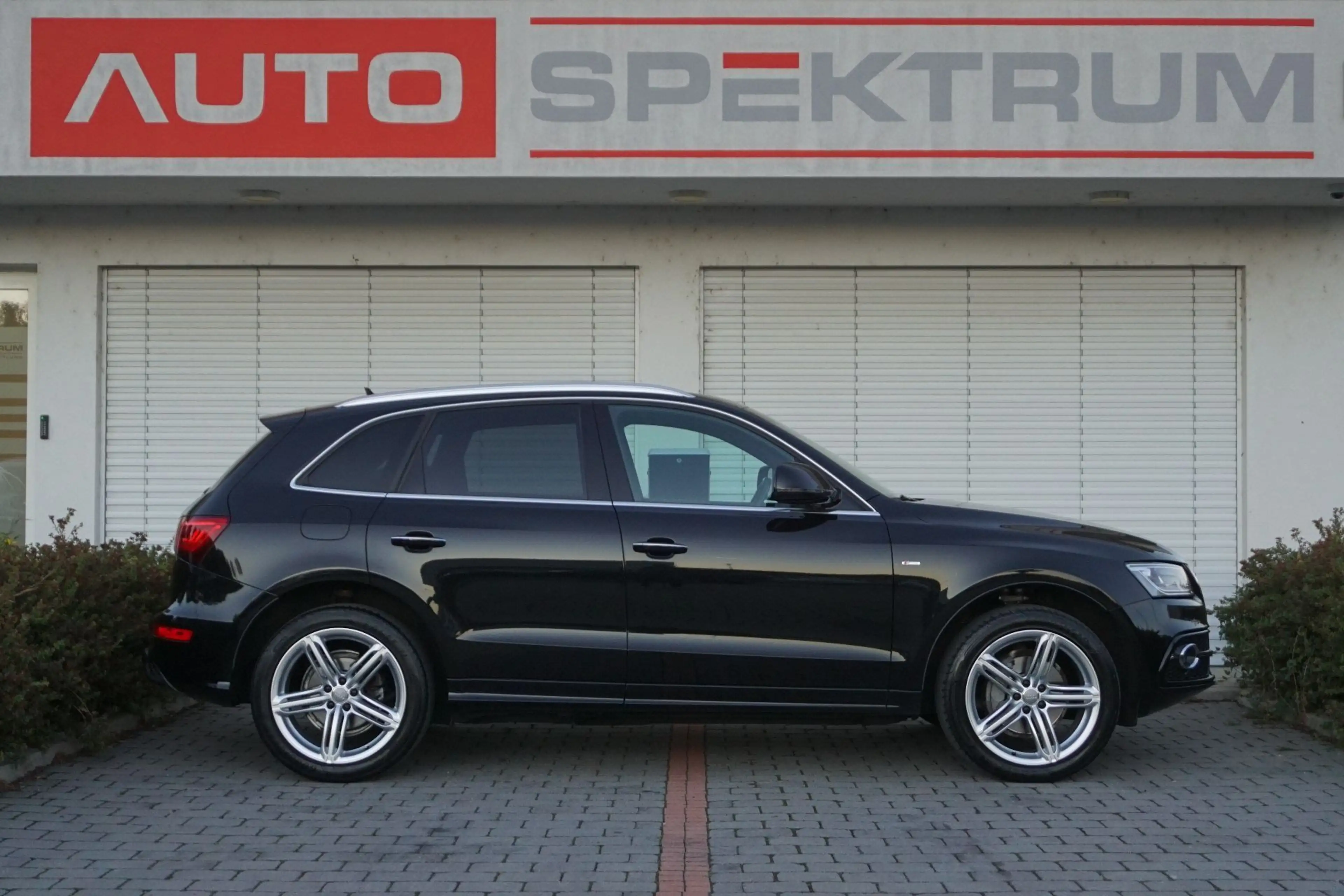 Audi Q5 2,0 TDI quattro Sport S-tronic | € 134 mtl | S li — photo 6