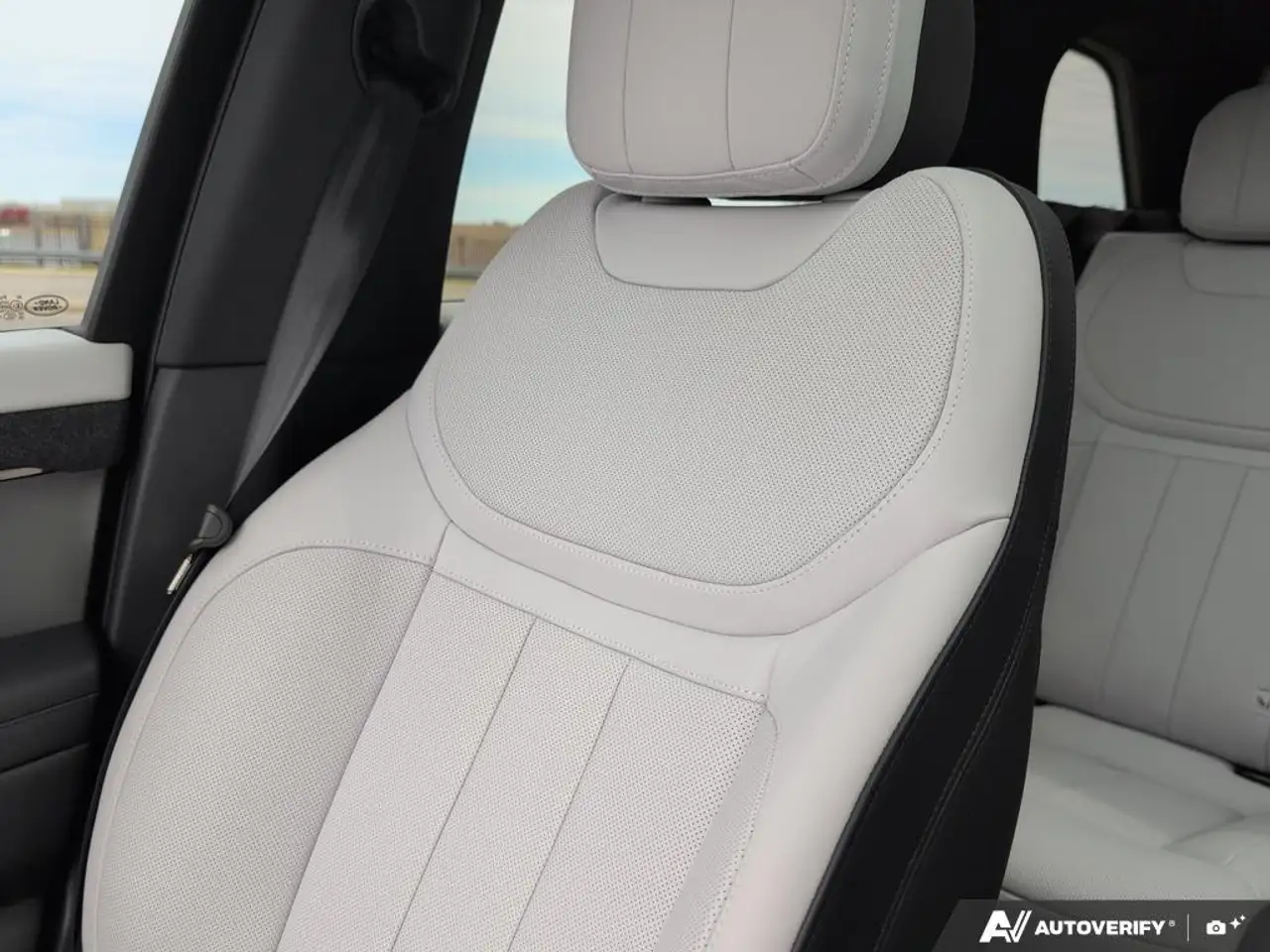 Land Rover Range Rover Sport снимка Land Rover Range Rover Sport