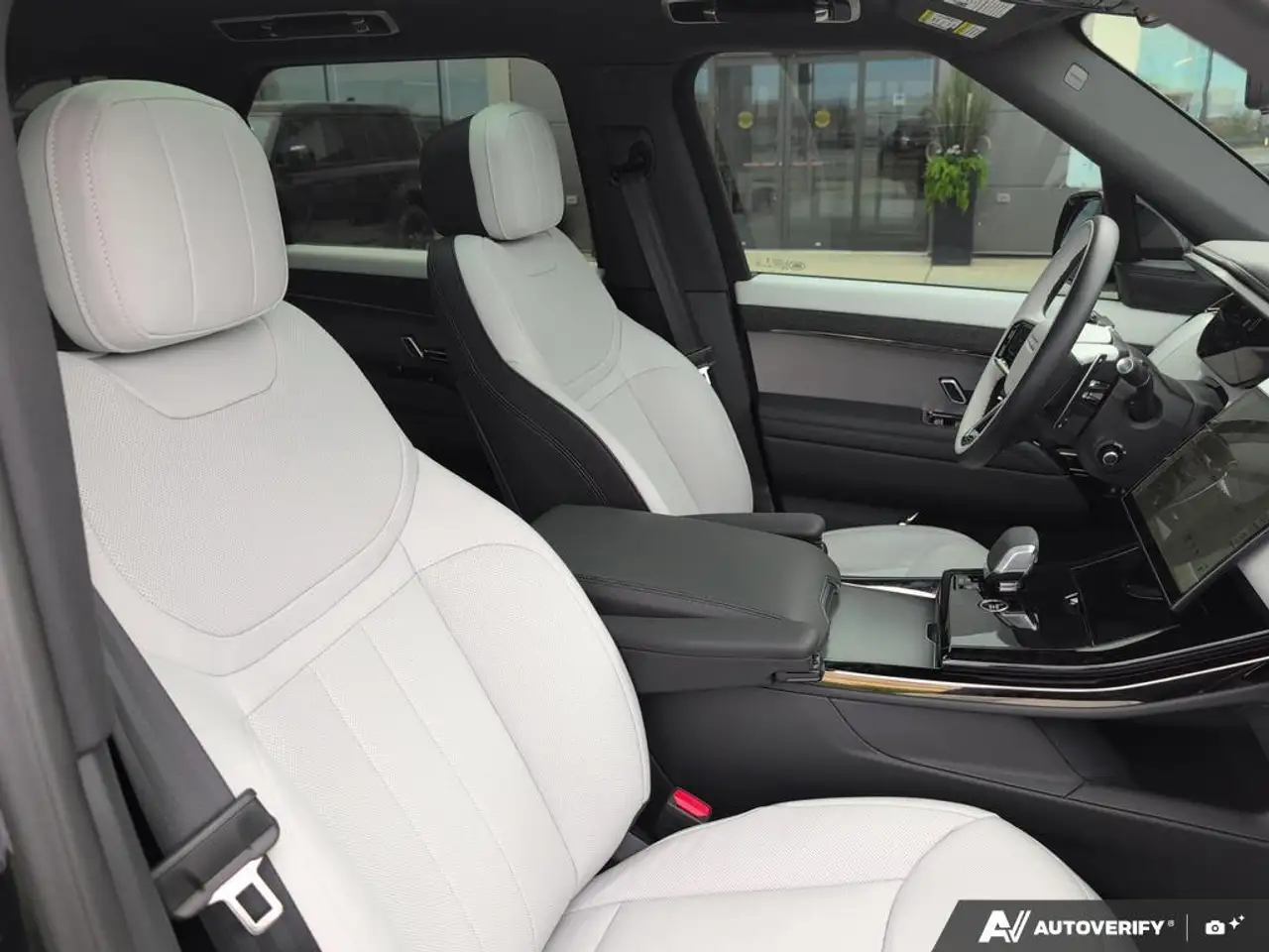 Land Rover Range Rover Sport снимка Land Rover Range Rover Sport