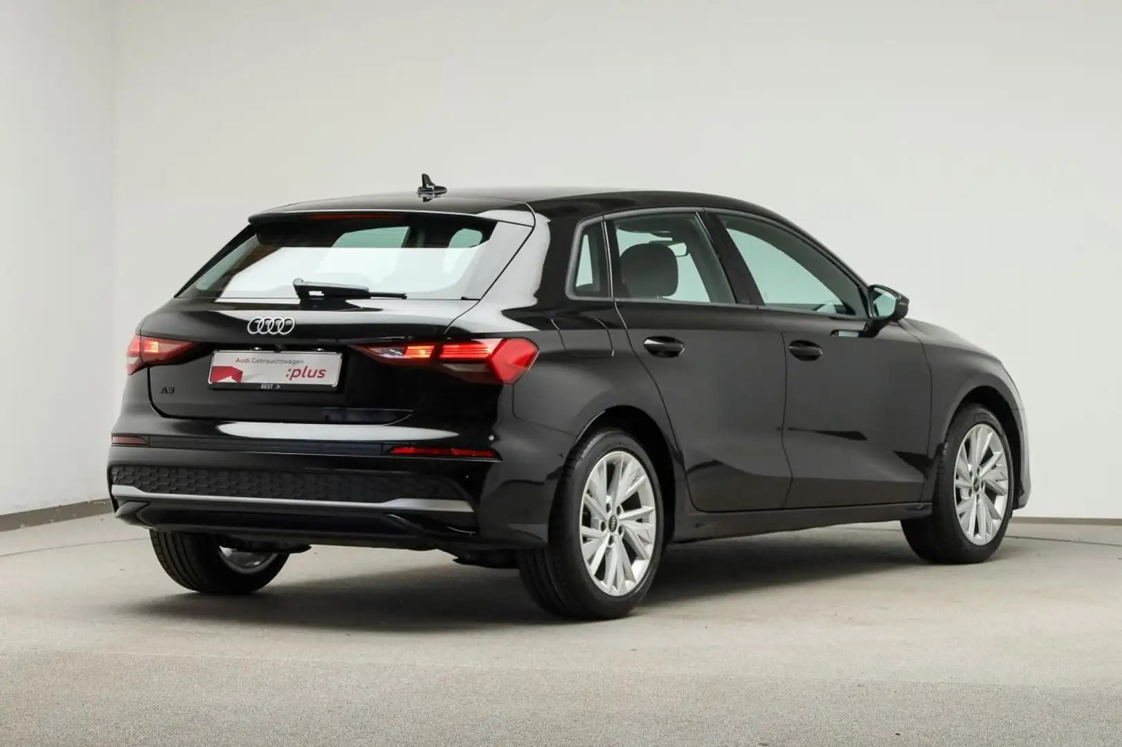 Audi A3 35 TDI advanced*NAVI-PLUS*SONOS*HUD Schwarz - 2