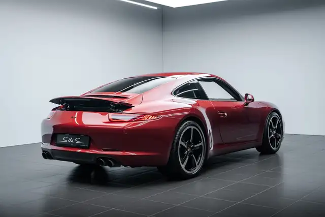 Porsche 991 view 4