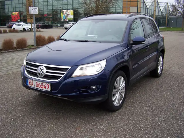Volkswagen Tiguan Track & Field 4Motion ,Leder ,Navi,Glasd.