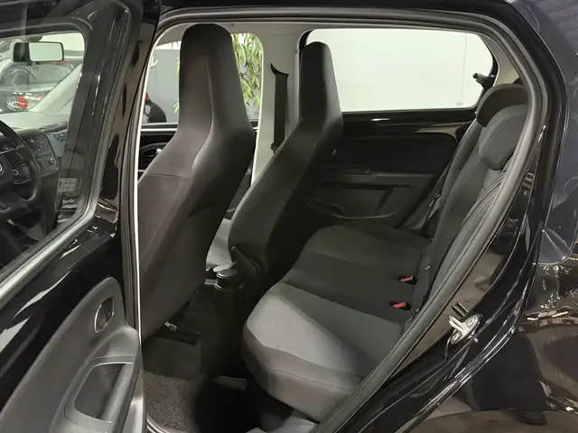 Volkswagen Up! view 6