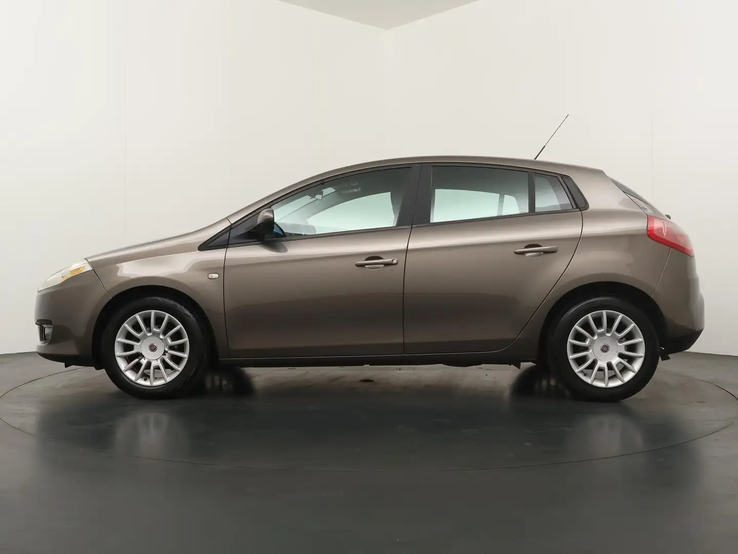 Fiat Bravo 1.4 Edizione Prima - Cruise Control - Aircondition Bruin - 2
