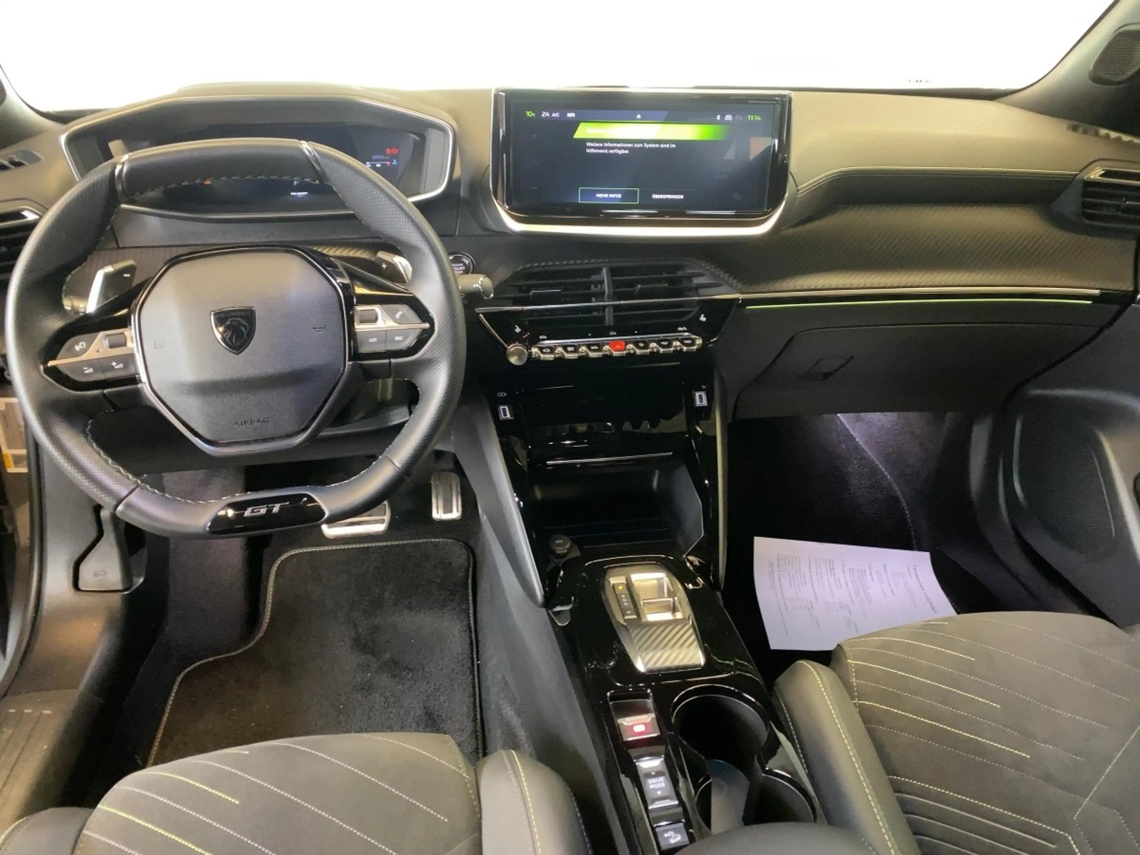 Peugeot 2008 1.2 PureTech 130 GT 360+ACC+AHK+AUT+Alcant. — photo 11