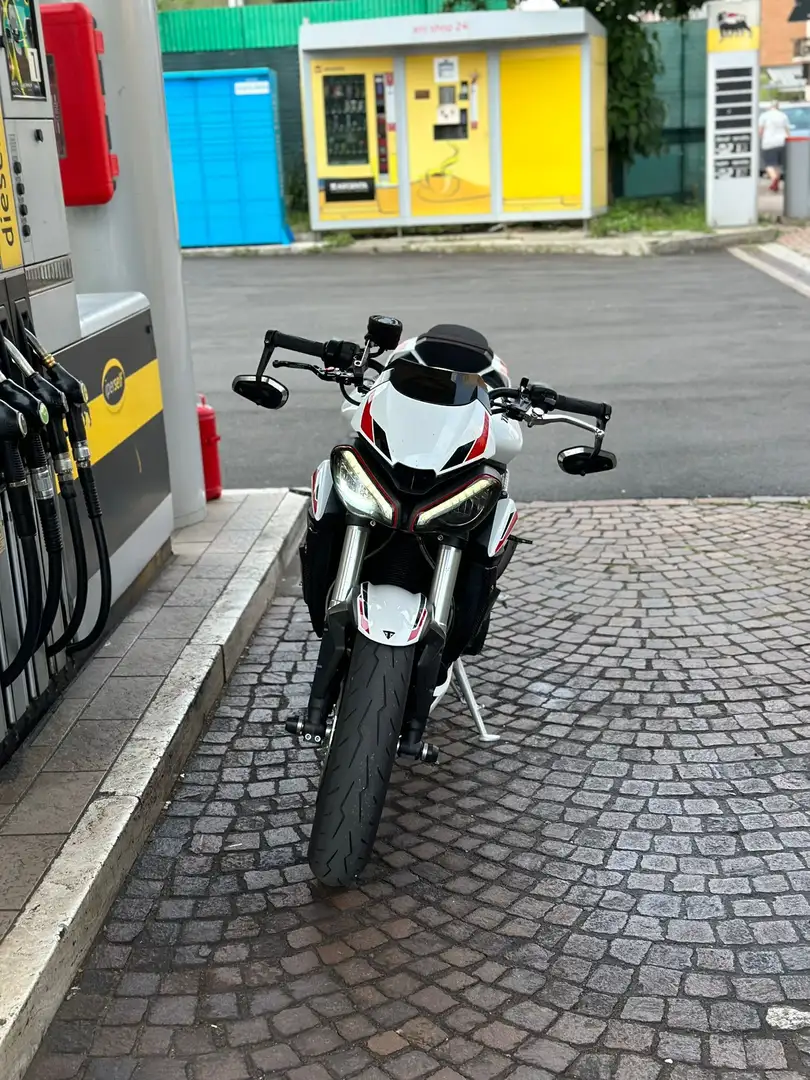 Triumph Street Triple S - 2