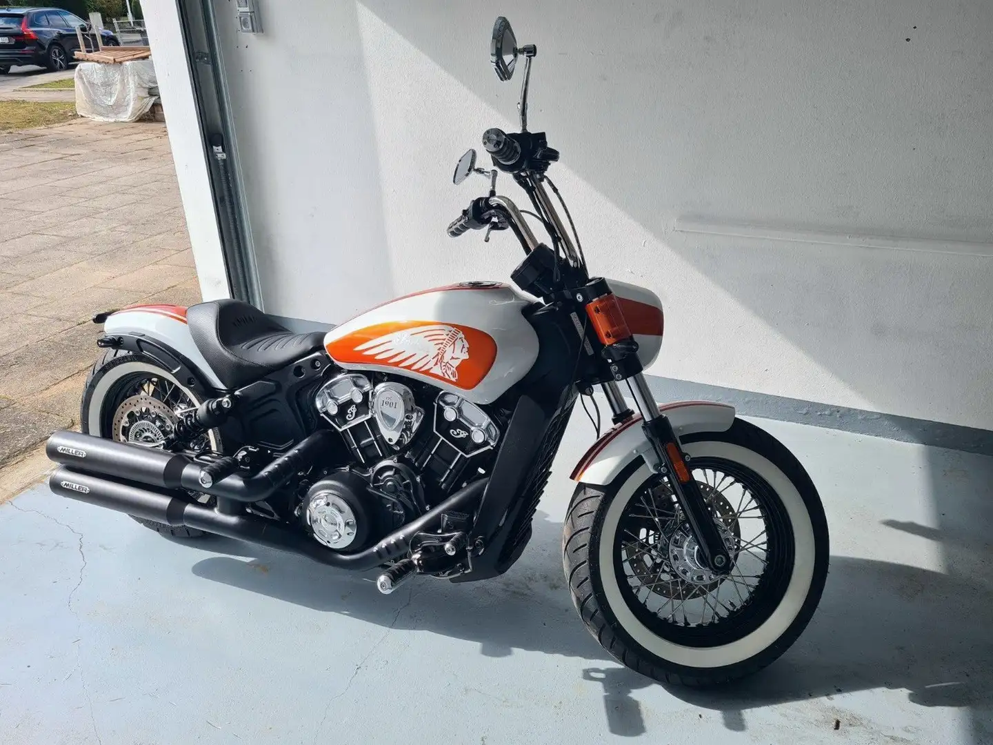 Indian Scout Bobber Blanc - 2