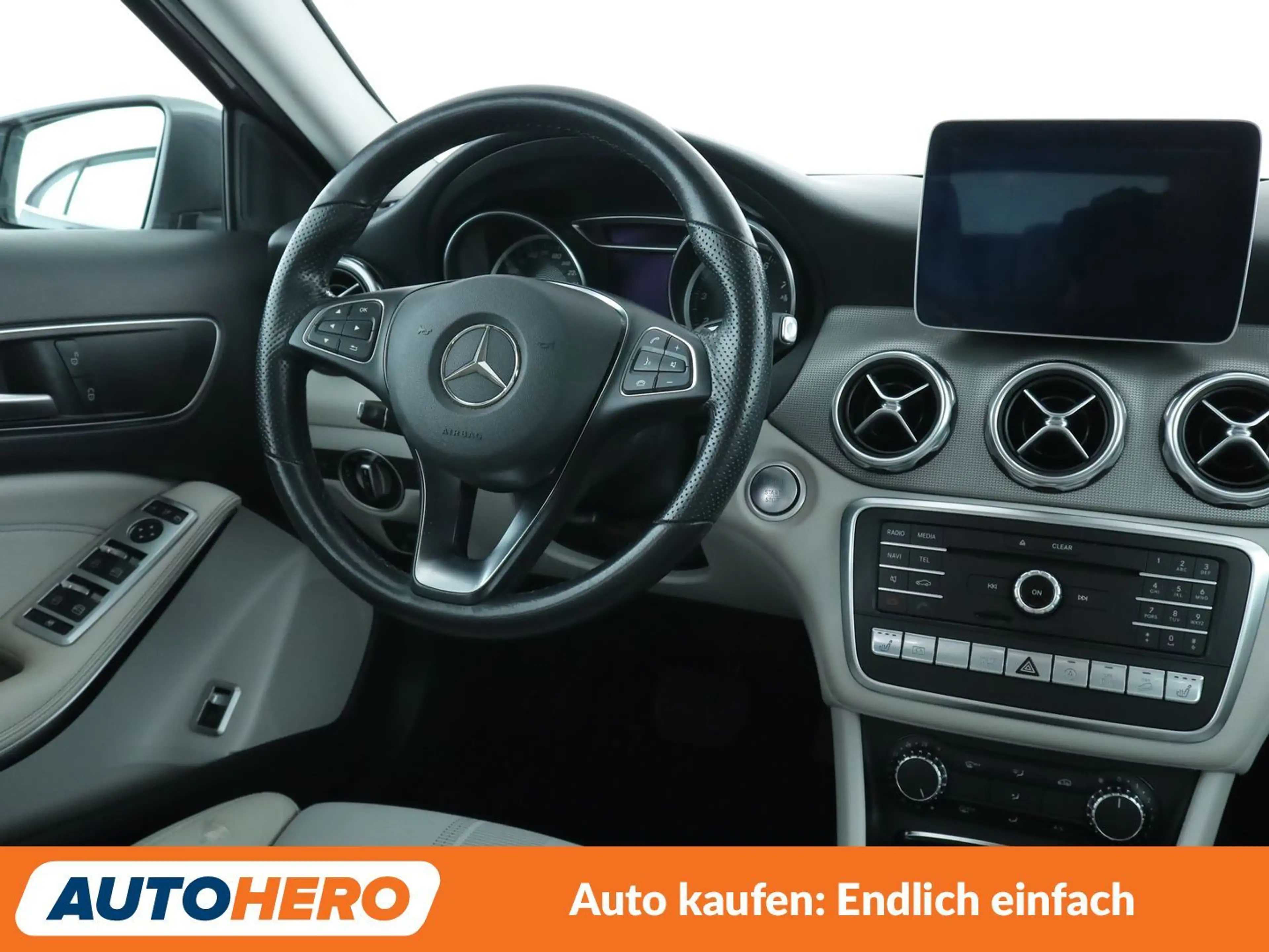 Mercedes-Benz GLA 220 GLA 220 4Matic Urban Aut. *LED*TEMPO*SHZ* — photo 13