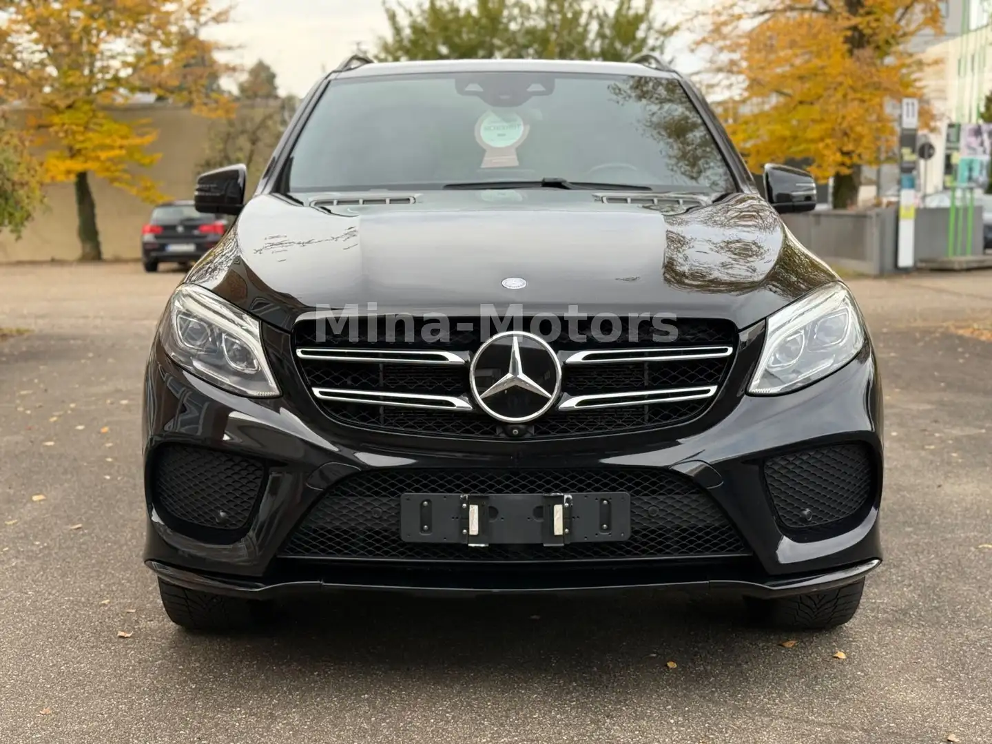 Mercedes-Benz GLE 400 AMG-Line 4Matic Schwarz - 2