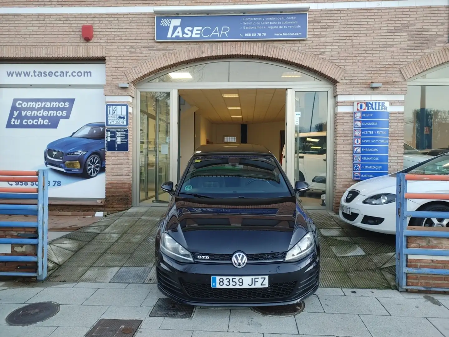 Volkswagen Golf 2.0TDI CR BMT GTD 184 Negro - 1