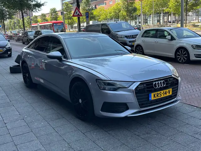 Audi A6 view 4