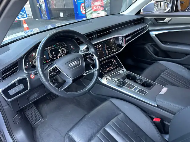 Audi A6 view 11