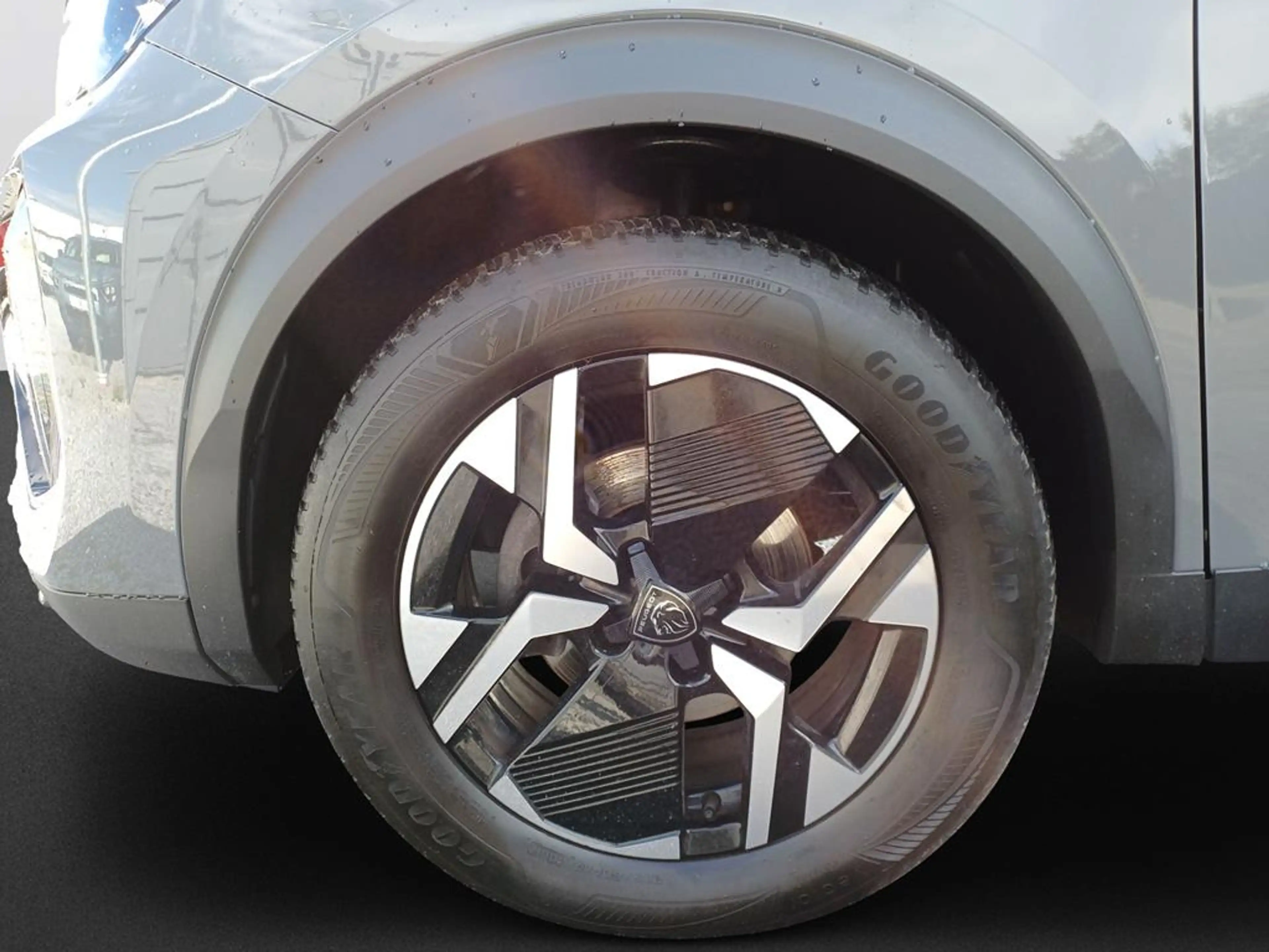 Peugeot 2008 GT — photo 8